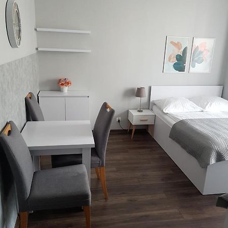 Horyzont Pokoje Goscinne Jastarnia Exterior foto